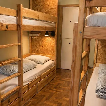 For Rest Hostel Λούμπλιν